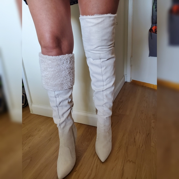 Sexy Boots, size 7 US, 4 inch heel - Picture 4 of 5